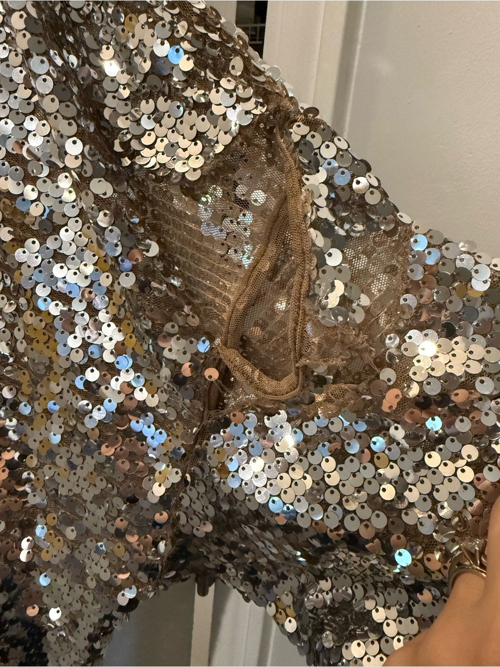 BOLD elements Silver Sequin Long Sleeve Top - Picture 4 of 4